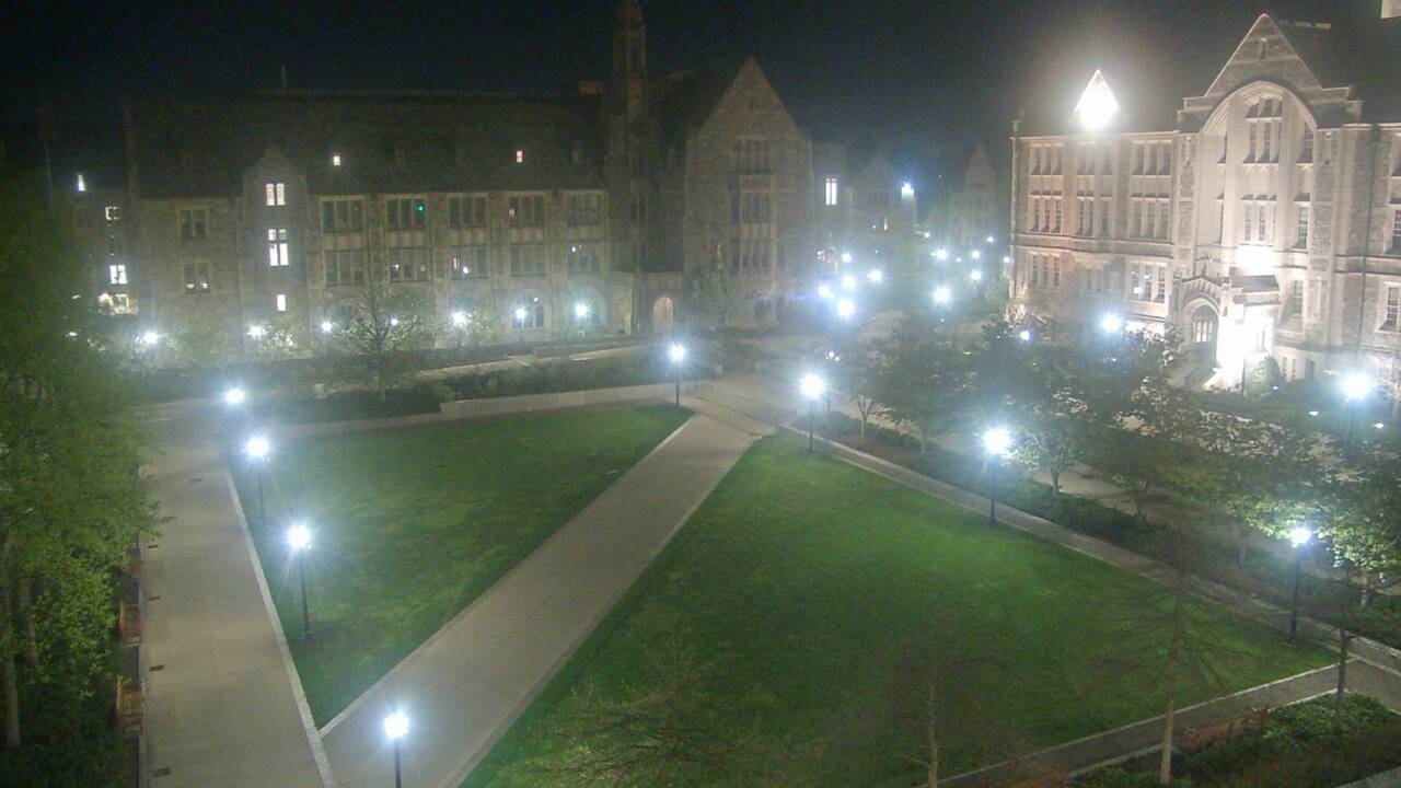  The Plaza in Front of O'Neill Library Webcam Boston College